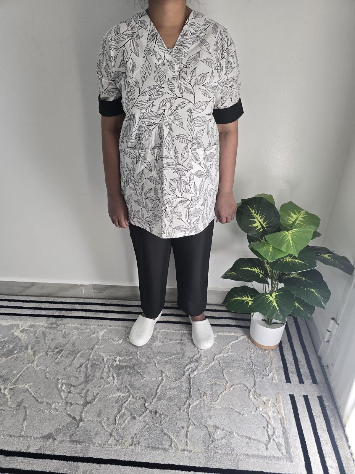 clothes for maids - الصورة 2