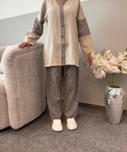 Alternative view of clothes for maids