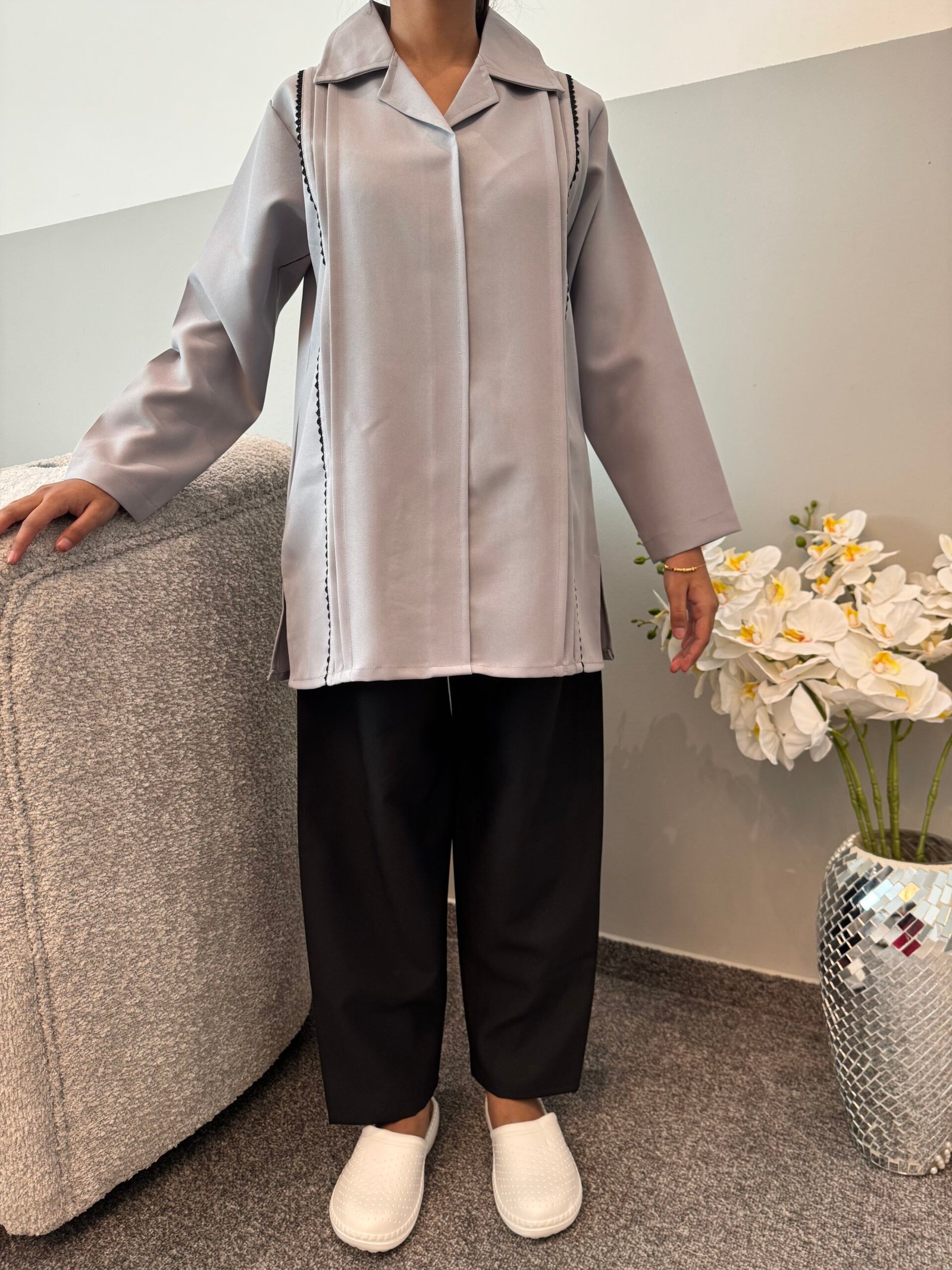 clothes for maids - الصورة 3